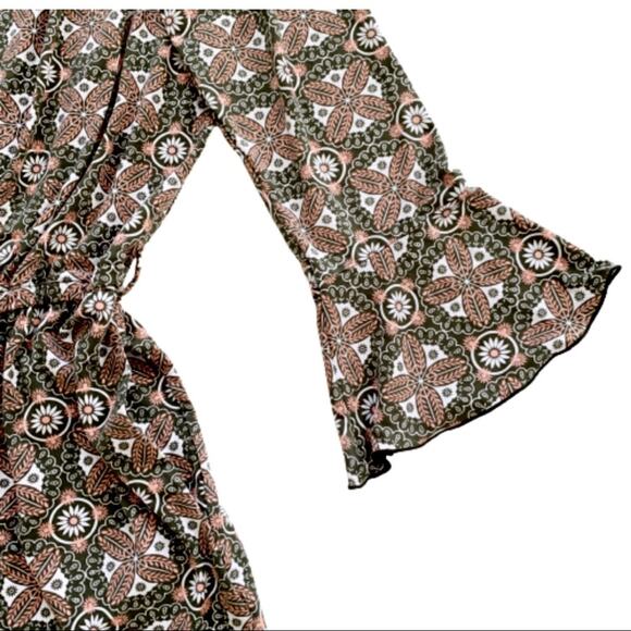 Du Jour Romper Off The Shoulder Bell Sleeves Print Romper Size Medium - Picture 5 of 15